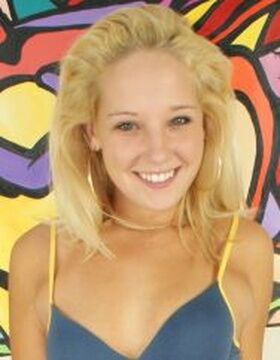 Elle Lawear